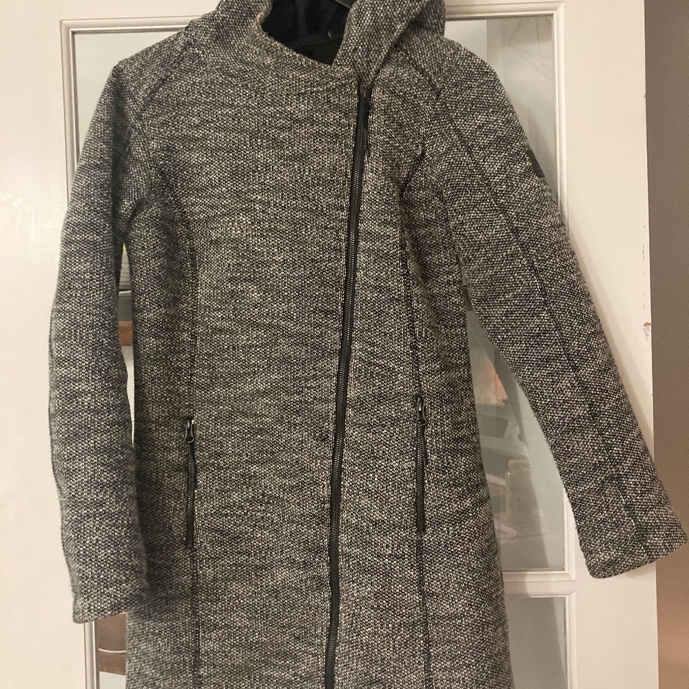 McKinnley Fall/Spring jacket. Small.